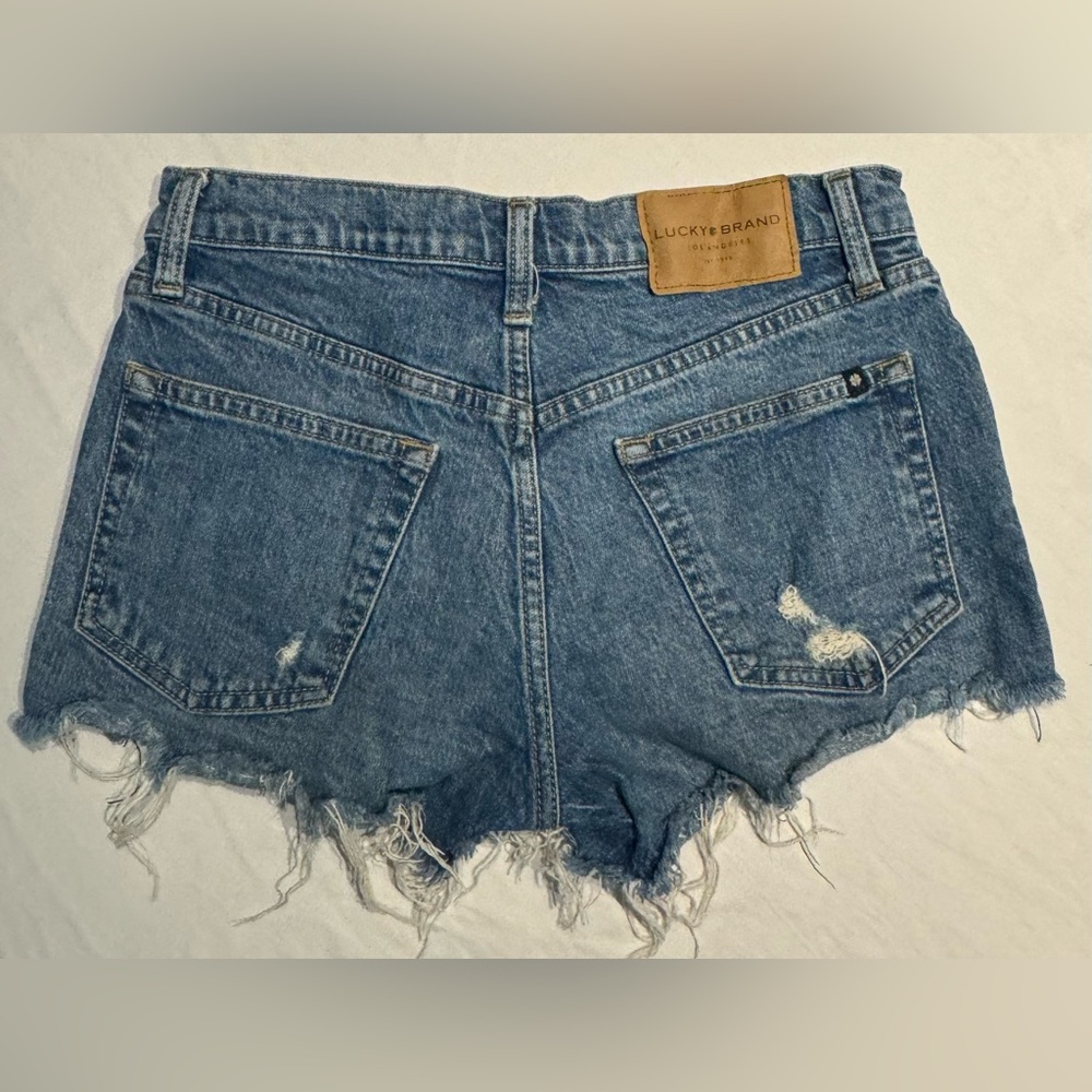 🛍️ Lucky brand boyfriend denim shorts, size 0/25 - Picture 5 of 6